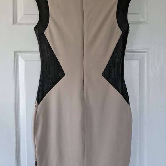 Used Lipsy London Dress US size 6 UK size 10 - Picture 2 of 3